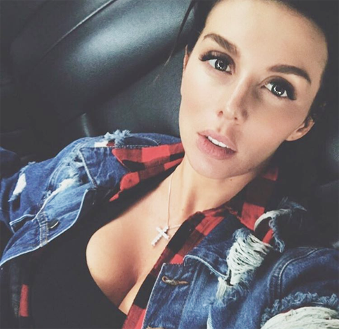 Седокова призывает женщин держаться вместе