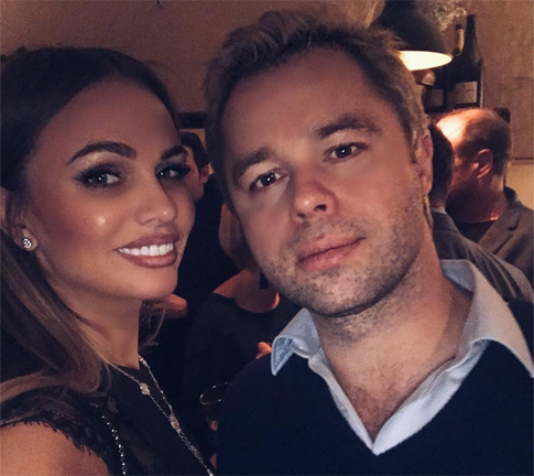 Виталий Гогунский готовит свадьбу онлайн