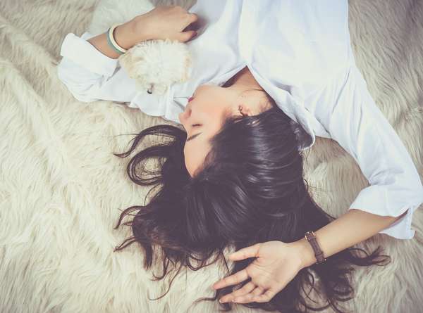 Кому рекомендовано омоложение волос?