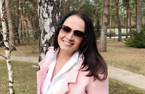 Поклонники подозревают Ротару в пластике