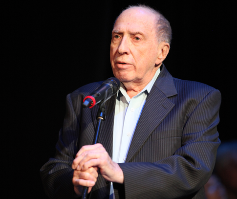 Одному из любимейших публикой актеров Сергею Юрскому сегодня 82 года