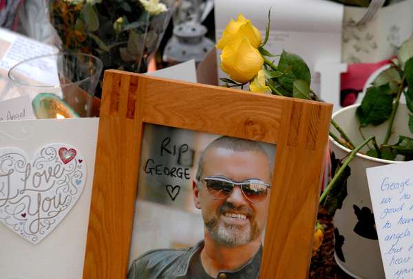 Джорджа Майкла похоронили в Лондоне