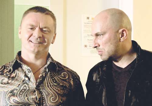 Владимир Сычев и Дмитрий Нагиев познакомились на съемках сериала «Физрук», и с тех пор актеры поддерживают дружеские отношения