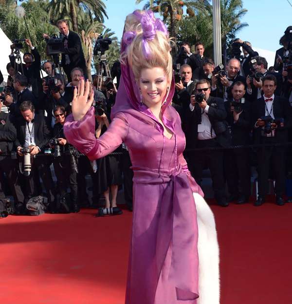 Появление Лены Лениной на Каннском кинофестивале - каждый раз сенсация