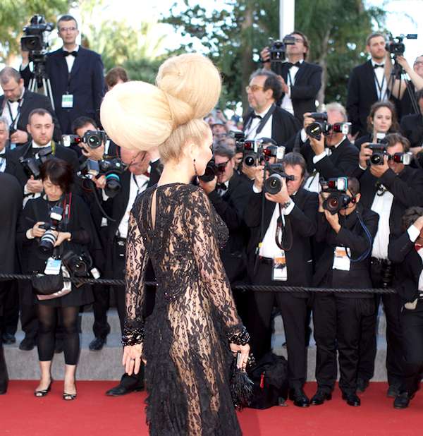 Прическа Лены Лениной под названием “Яички Мамонта”