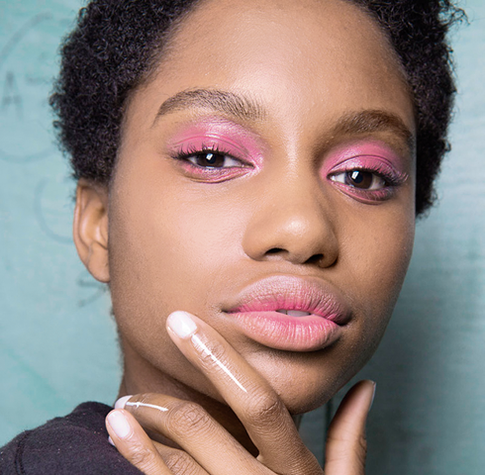 Правила полутонов: модный макиж этой весны