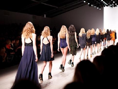 Одевайтесь безвкусно, и вы будете в тренде