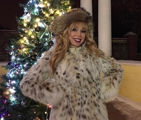 Маша Распутина шокировала публику в Санкт-Петербурге