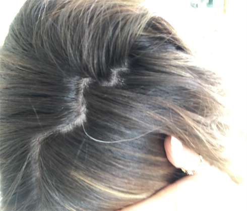 Хайди Клум показала подписчикам свой первый седой волос