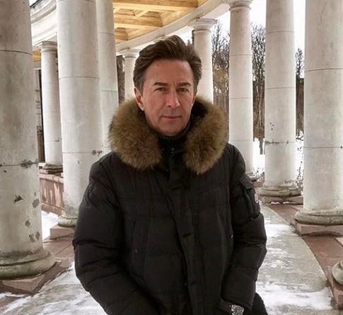 8 марта любая женщина ждет сюрприза — Валерий Сюткин рассказал, как удивлял любимую