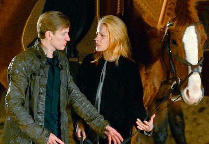 На съемках фильма «До свидания, мама» Александра встретила будущего мужа, актера Алексея Верткова