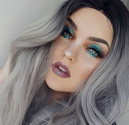 Для макияжа губ с эффектом пирсинга вам понадобится два оттенка помады