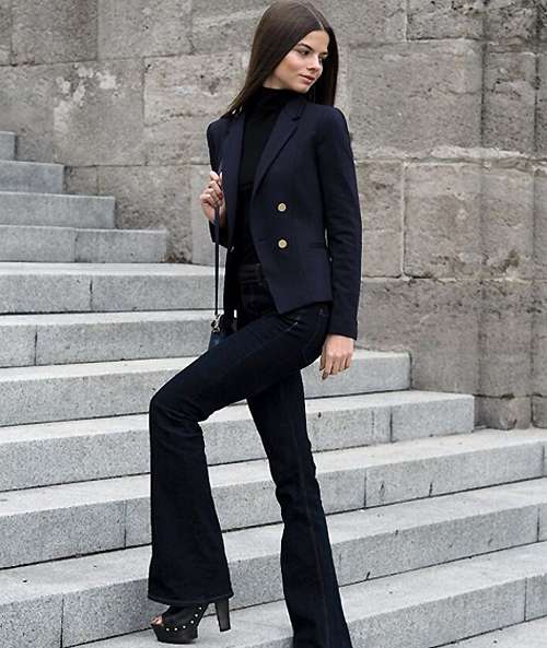 Француженки любят брюки-клеш