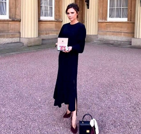 Виктория Бекхэм получила Орден Британской империи