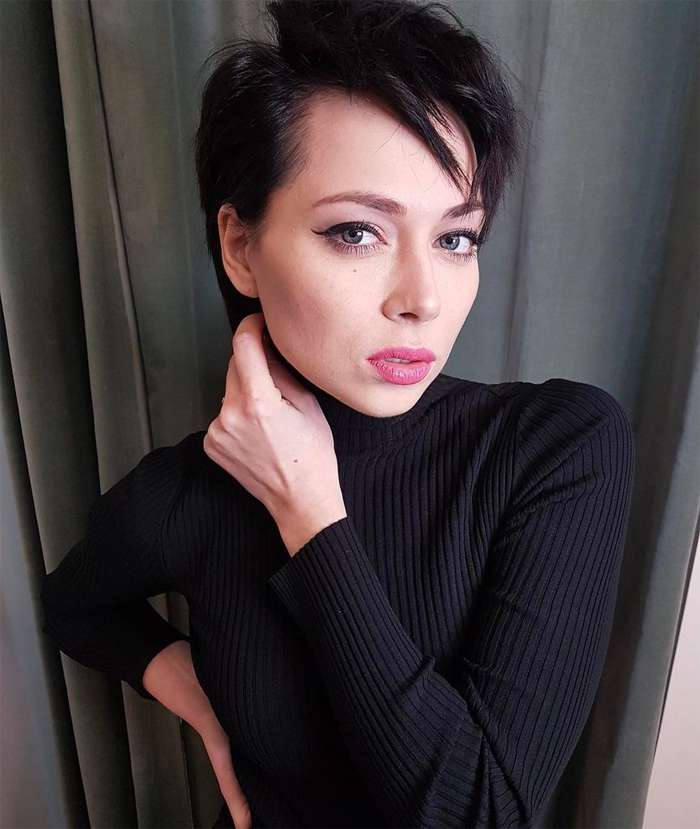 Настасья Самбурская 