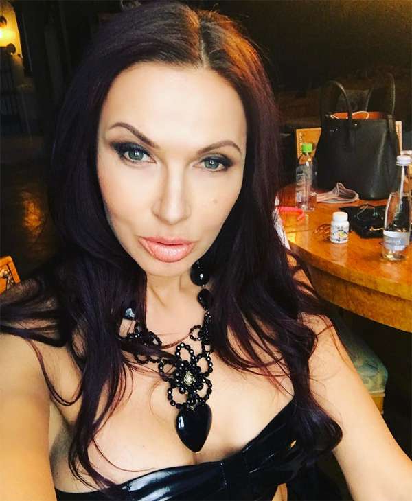 Эвелина Бледанс