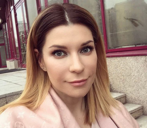 Волкова злится на врачей, испортивших зрение ее дочери