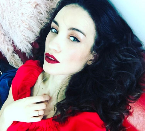 Дайнеко запрещает свекрови видеть внучку