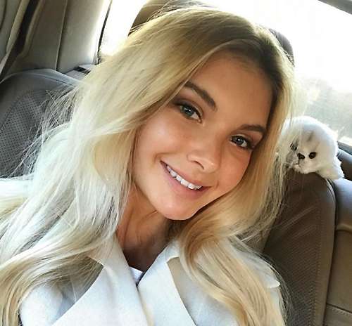 Полина Попова