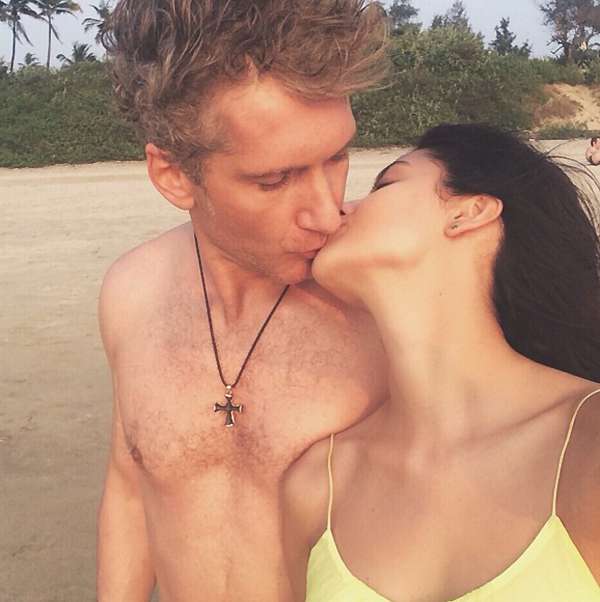 Роман с актрисой Равшаной Курковой длился четыре года