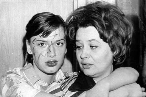 В 16 лет Наташа слушала группу Kiss и слушалась маму