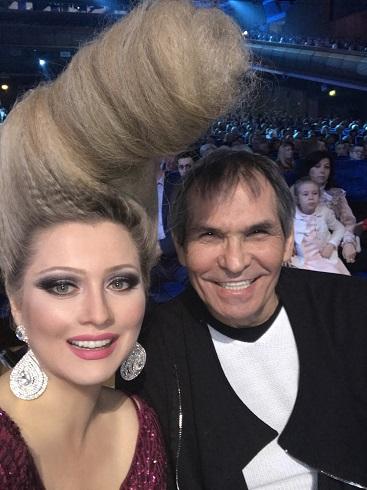 Лена Ленина жертвует фигурой ради друга