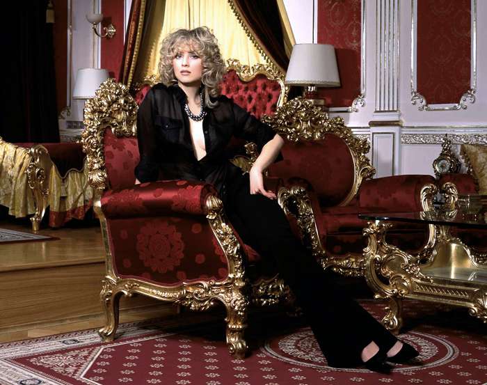 Лена Ленина знает о богачах все