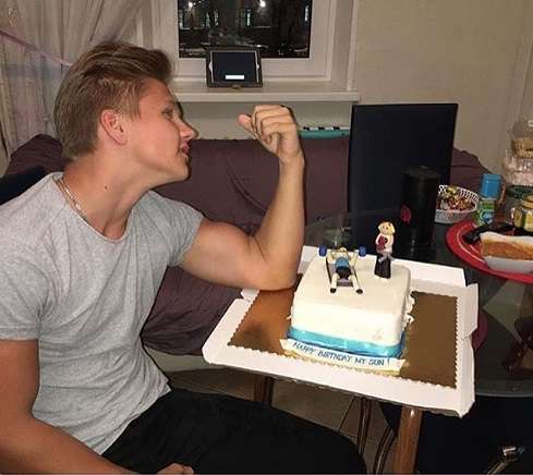 В январе Саше исполнилось 16