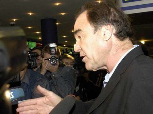 Оливер Стоун