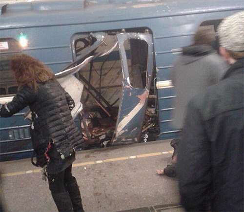 Звезды отреагировали на теракт в Санкт-Петербурге