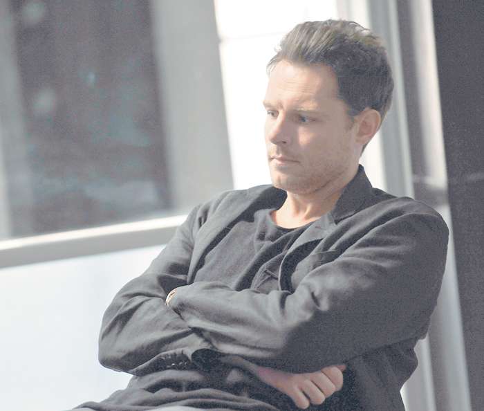 В новоим сериале актер играет человека, потерявшего память, но обладающего феноменальными умственными способностями В новоим сериале актер играет человека, потерявшего память, но обладающего феноменальными умственными способностями