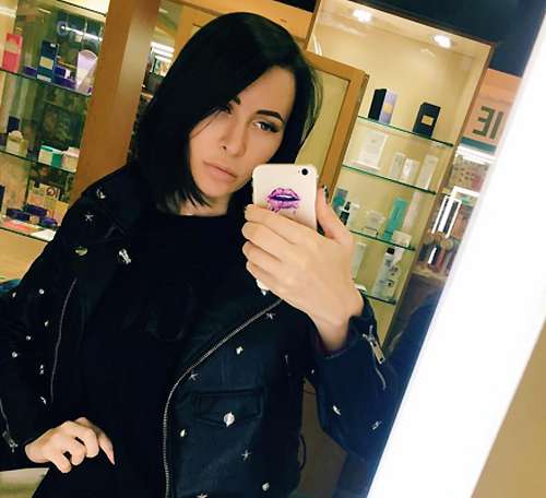 Элина Камирен