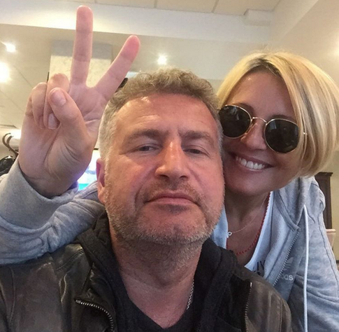 Агутин посвятил Варум стихотворение, а Николаев рассказал о дружбе с ее семьей