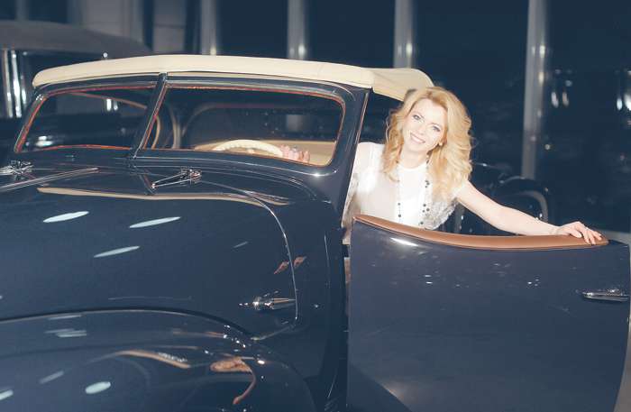 Елена Николаева