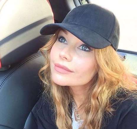 Елена Корикова