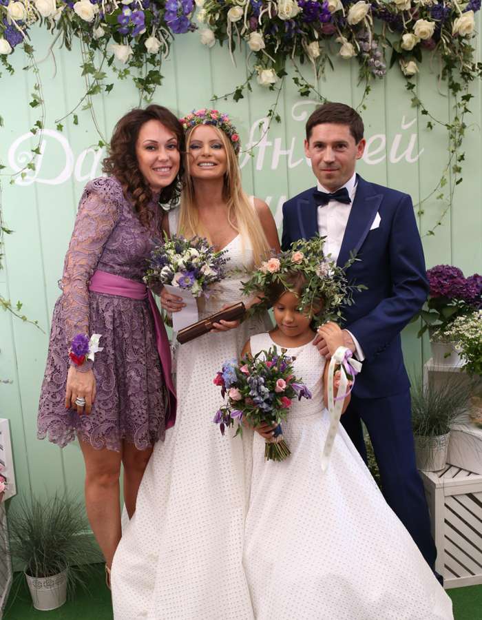 Оксана Романенко на свадьбе Даны Борисовой и Андрея Трощенко