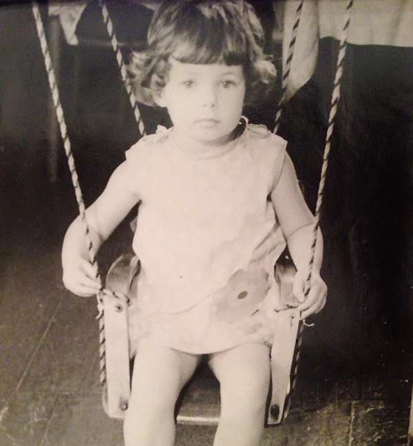 Лора Резникова в детстве Лора Резникова в детстве