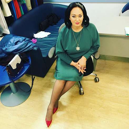 ЛАРИСА ГУЗЕЕВА