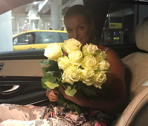 Волочкову осудили за фото топлес