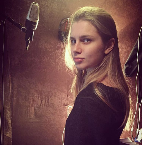 Даша Мельникова показала подросшего сына