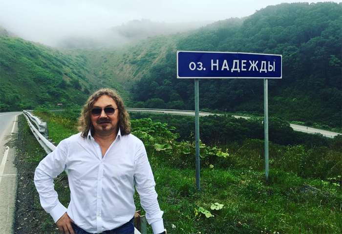 Игорь Николаев