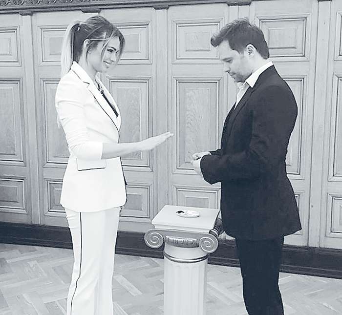 Роспись Гогунского и Маирко состоялась в Грибоедовском загсе