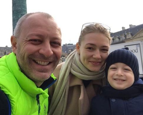 Сын Оксаны Акиньшиной отправился учиться в элитную швейцарскую школу