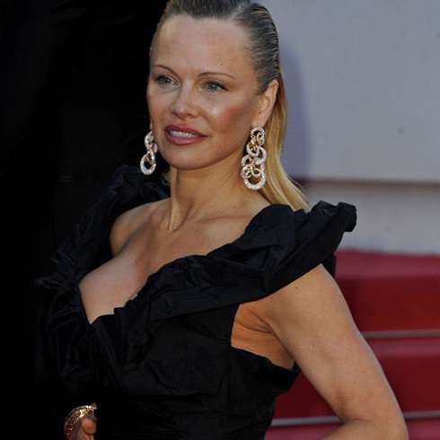 На красной дорожке в Каннах актрису узнали не все