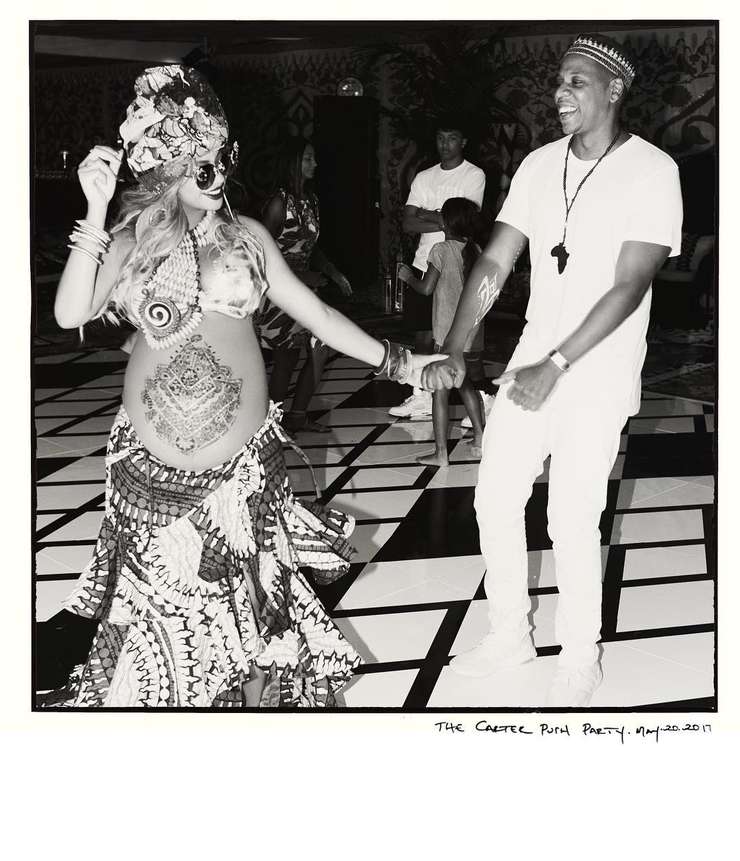 Двойняшки Бейонсе и Джея Зи должны появиться на свет через пару недель