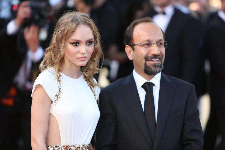 Лили-Роуз Депп Лили-Роуз Депп