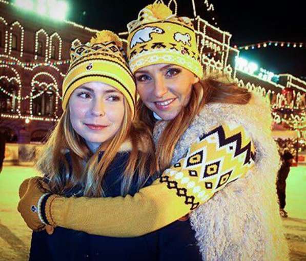 Татьяна Навка со старшей дочкой Сашей