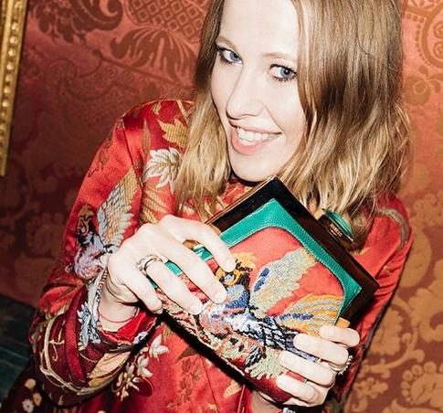 Ксении Собчак плохо удалось «туалетное селфи» с Николь Кидман