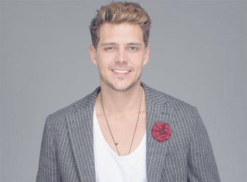 Милош Бикович: «Не знаю, почему мне доверяют роли спортсменов, ведь я выгляжу как человек, которому нужно дать витамины»