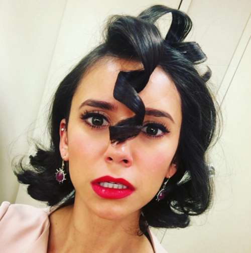 Нина Добрев